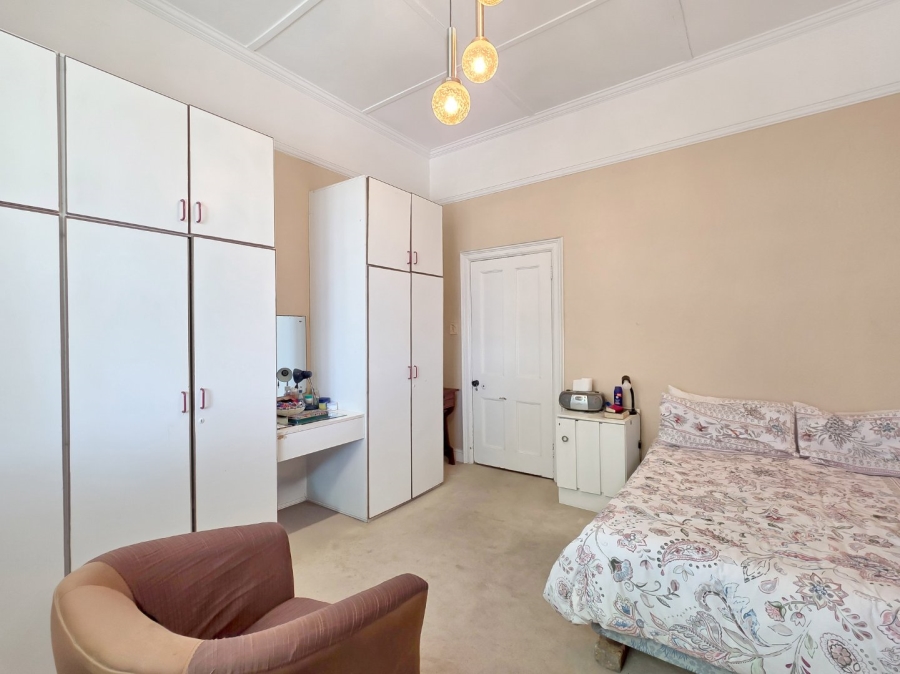 5 Bedroom Property for Sale in Fresnaye Western Cape